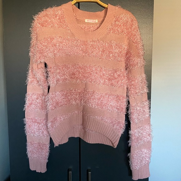 2/$8 ARDENE knit sweater & graphic top - Picture 1 of 2